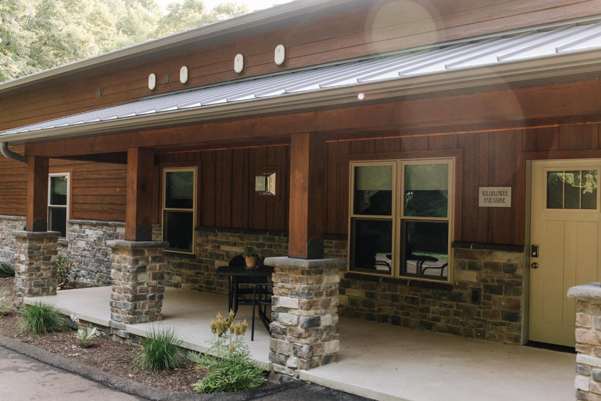 Sojourner'S Lodge & Log Cabin Suites Dundee Zewnętrze zdjęcie